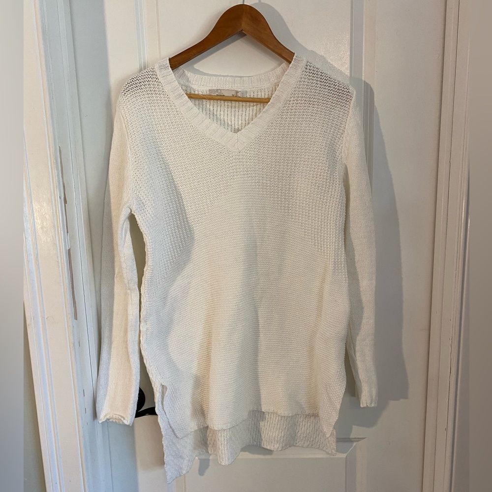 Prana White V-Neck Mixed Texture High/Low Hem Sweater